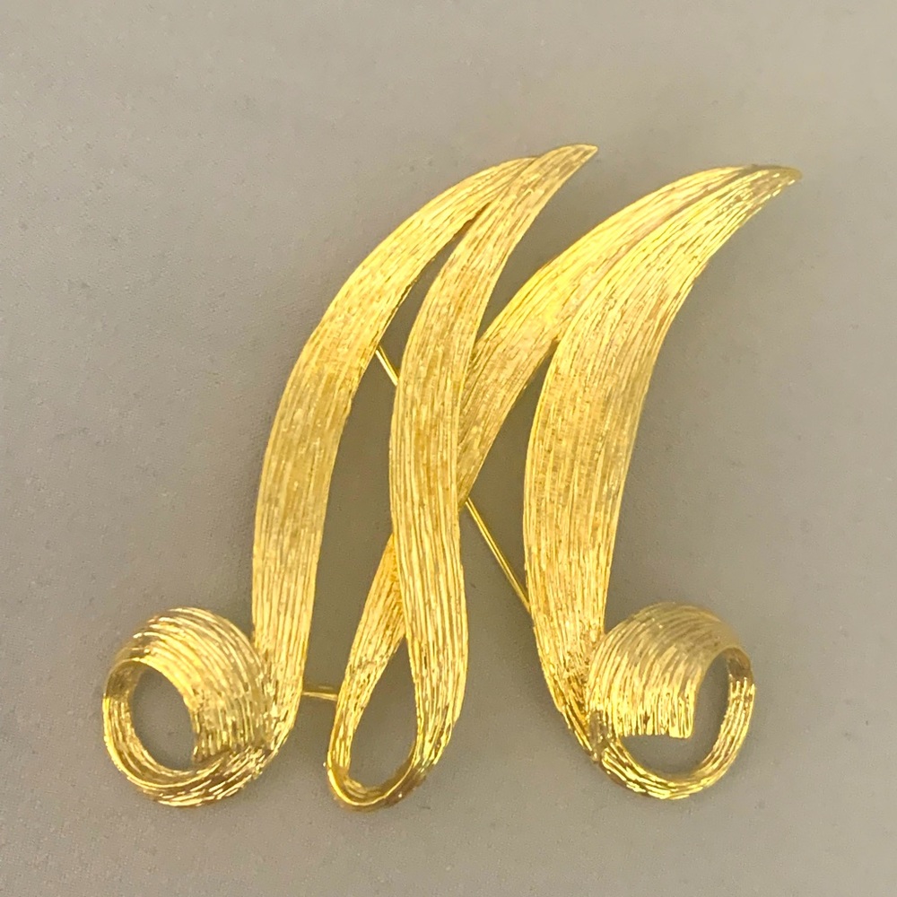 Beautiful Initial “M” Textured Script Broach - image 1